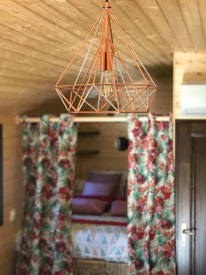 Roulotte De Florette Tourrettes-sur-Loup Dış mekan fotoğraf